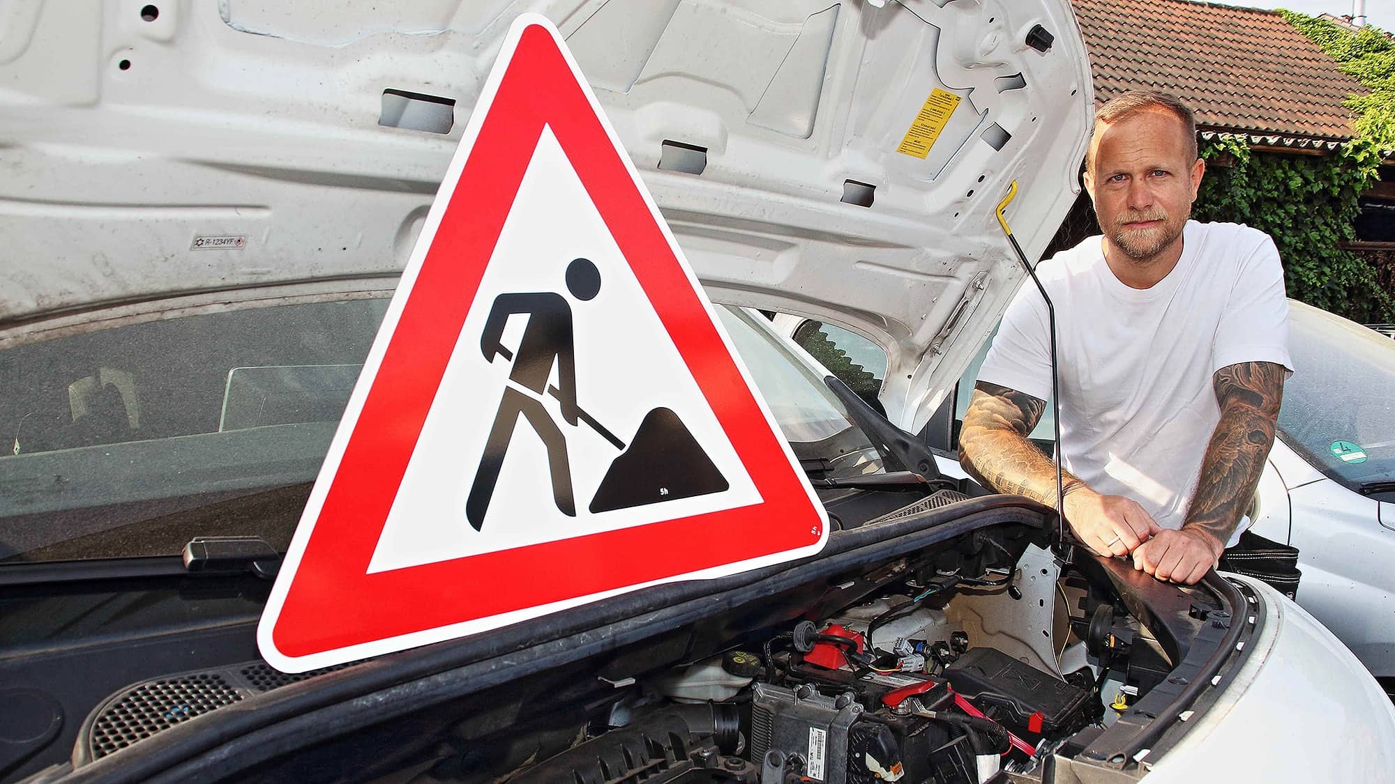 Defectos y problemas de software en los coches modernos: 8 ejemplos de grandes frustraciones automovilísticas