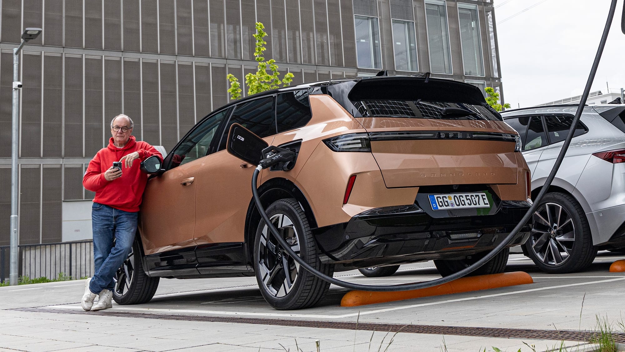 Recensione dell'Opel Grandland Electric: cosa sa fare davvero il nuovo SUV elettrico?