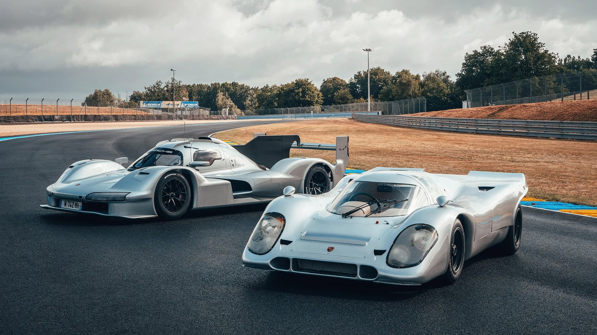 Análise do Porsche 963: Quão selvagem o trânsito nas estradas pode ser?