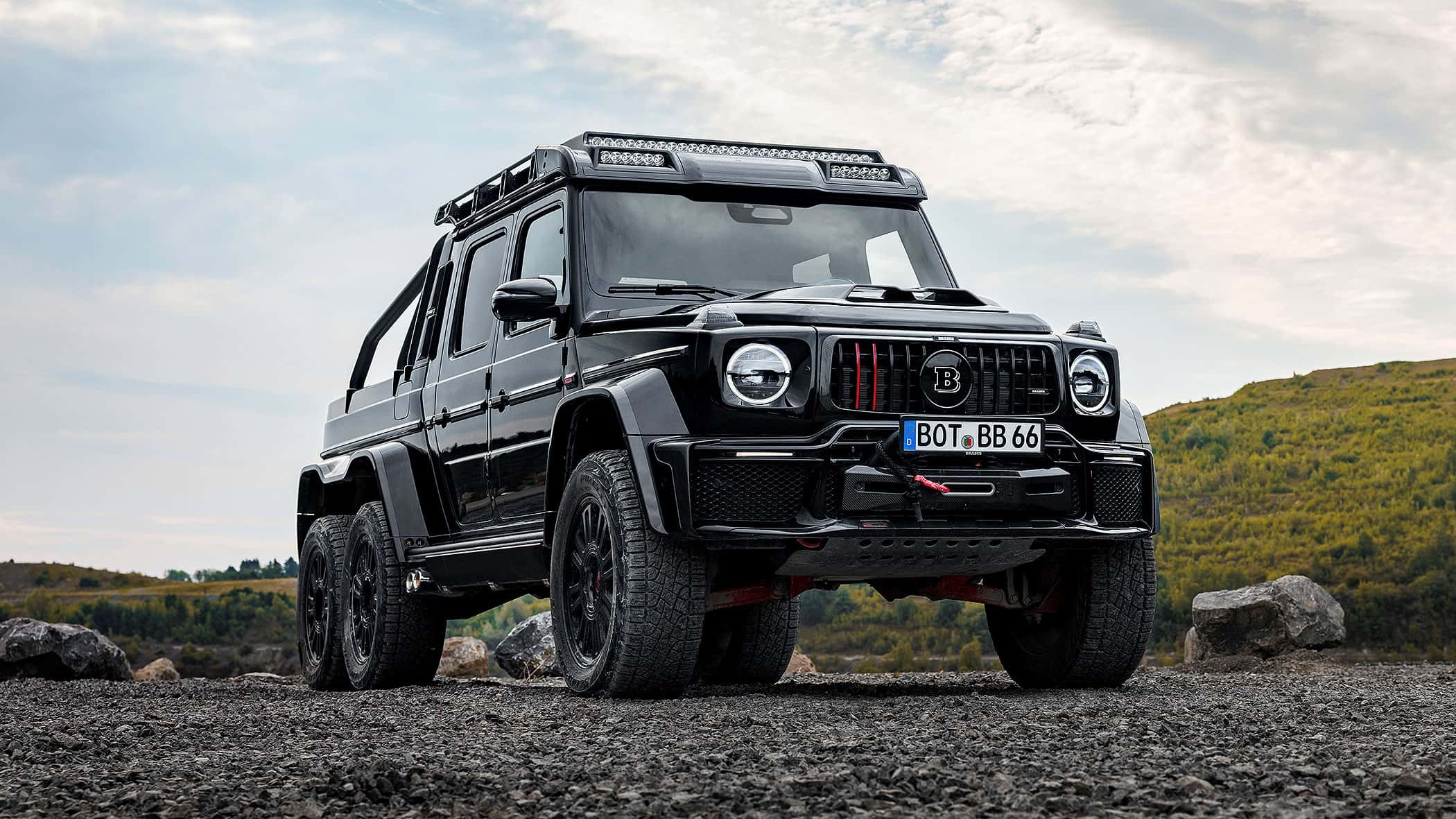 Brabus 800 XLP 6x6 Adventure: Forças G extremas em um pacote de seis por um milhão de dólares