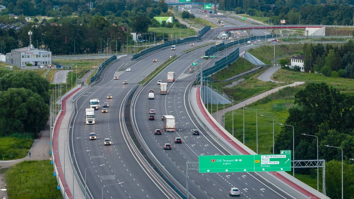 14 carriles en un solo lugar. Un lugar único en el mapa de carreteras de Polonia