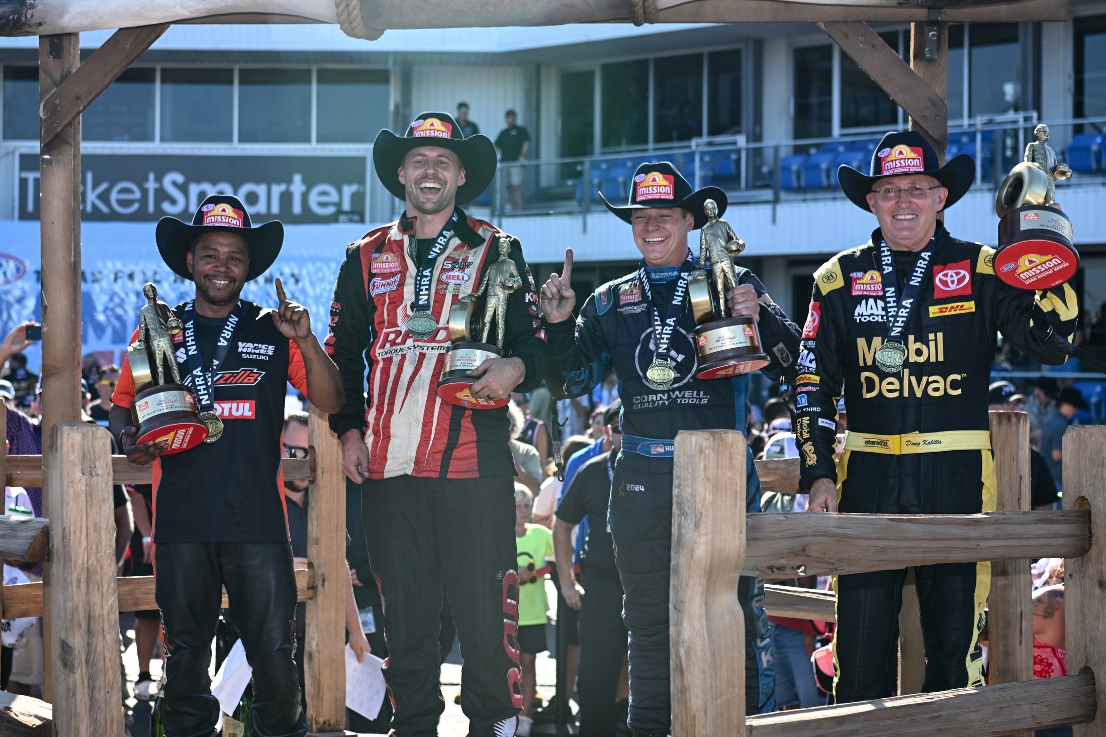Points leaders Kalitta, Prock, Glenn, and Gadson dominate in Dallas