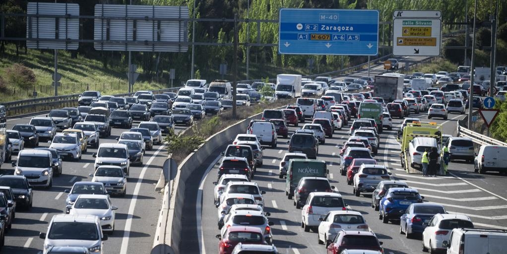 El Gobierno facilita el canje de carnets de conducir a británicos, peruanos y otros 31 países más: sin examen ni cita previa