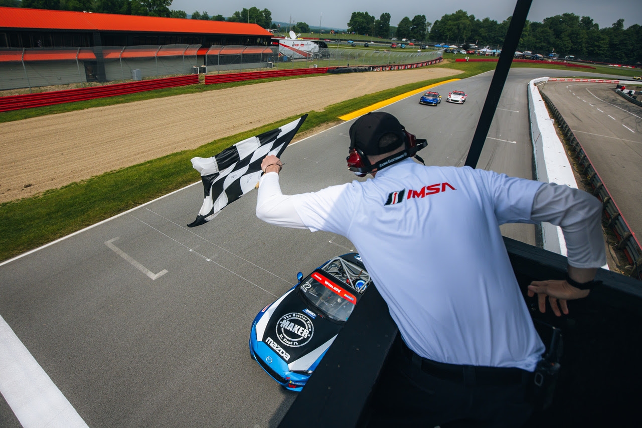 Флетчер летит в Mid-Ohio MX-5 Cup Tilt