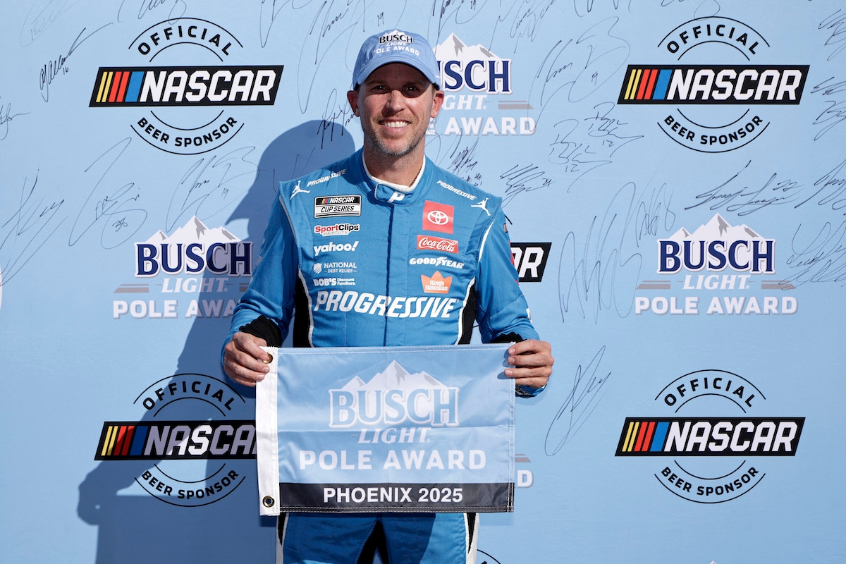 Hamlin Rips Pole-Winning Lap At Phoenix