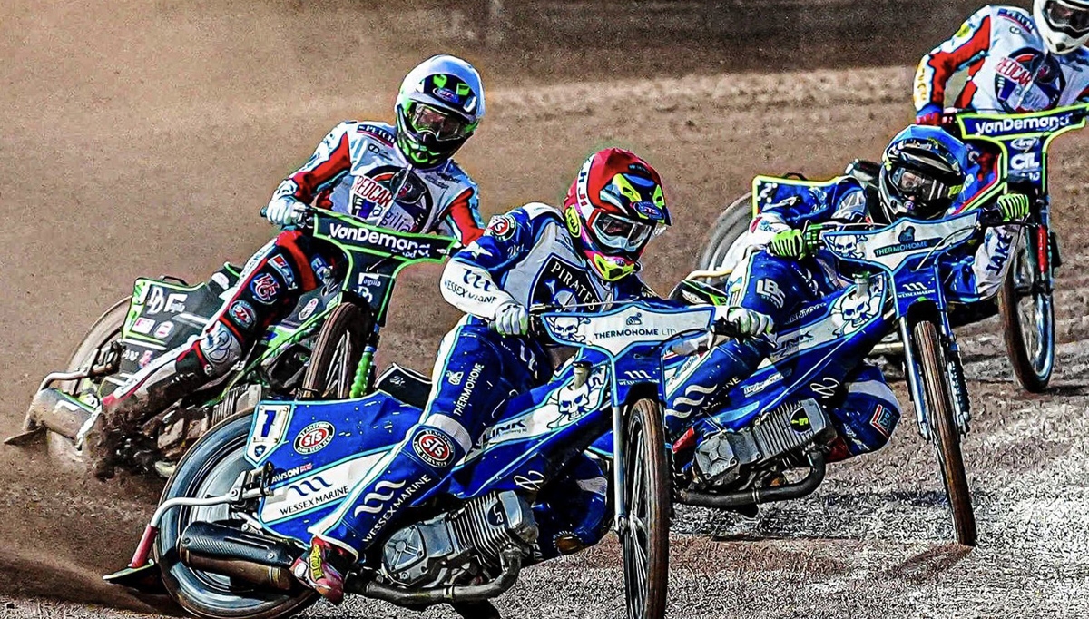 Poole Pirates vs Redcar Bears – MAXiCab KO Cup Final Preview