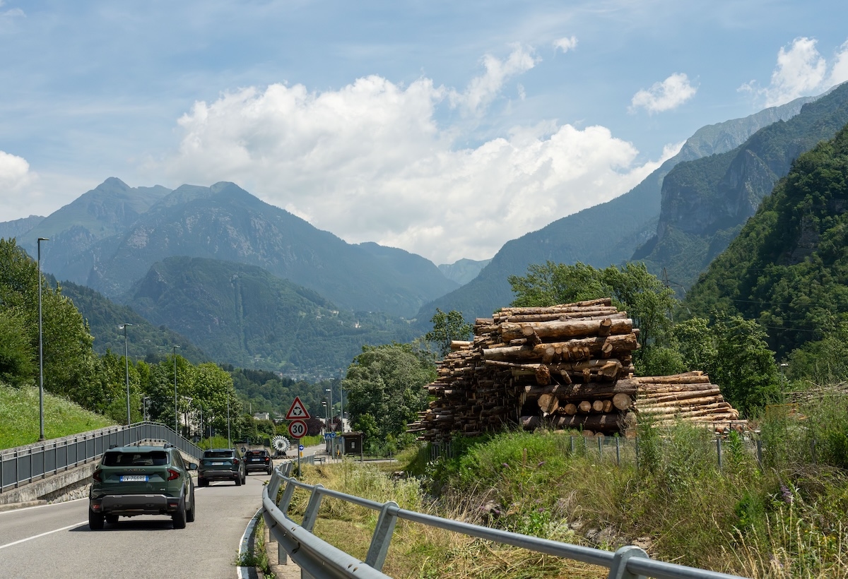 Dacia Duster: guida 4x4, design green e comfort al miglior prezzo