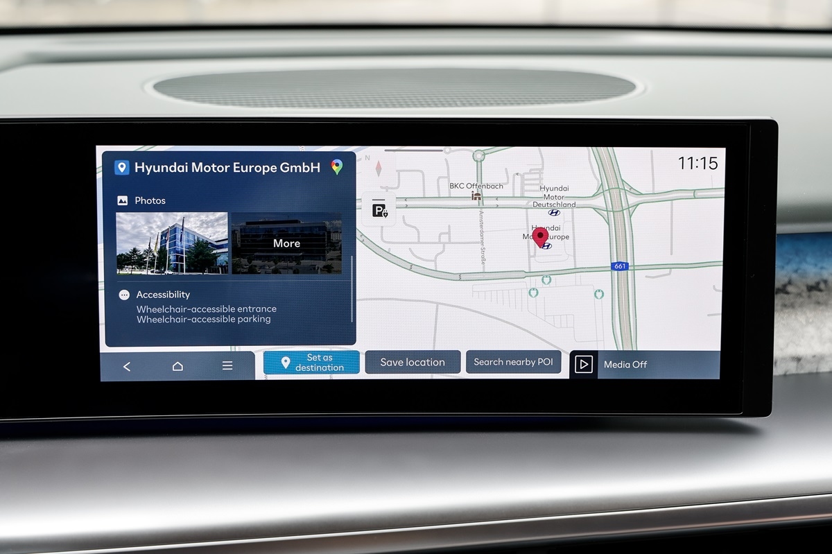 Google Places arrives in Hyundai systems for advanced driving