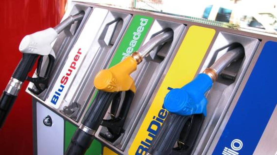 Les carburants toujours en baisse, l'essence en libre-service à 1,694 et le diesel à 1,584