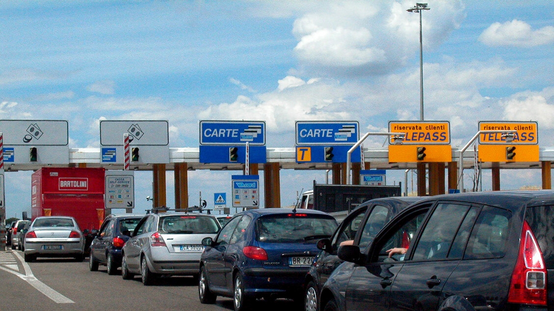 La majorité tente un blitz sur les péages, puis fait volte-face