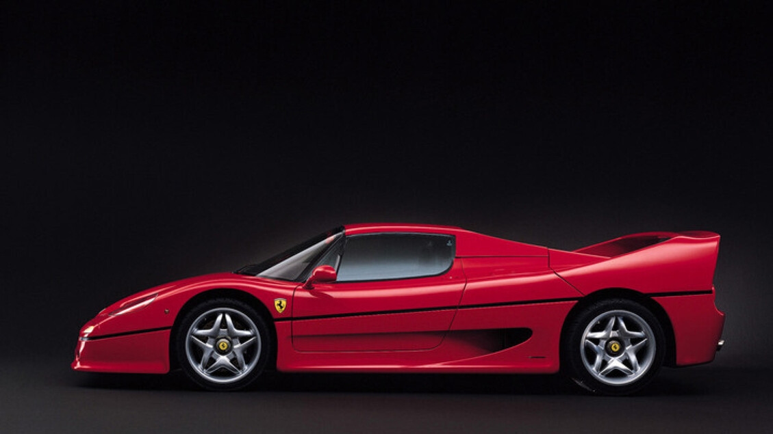 Ferrari à Vinci célèbre les 30 ans de la F50, Elkann présent