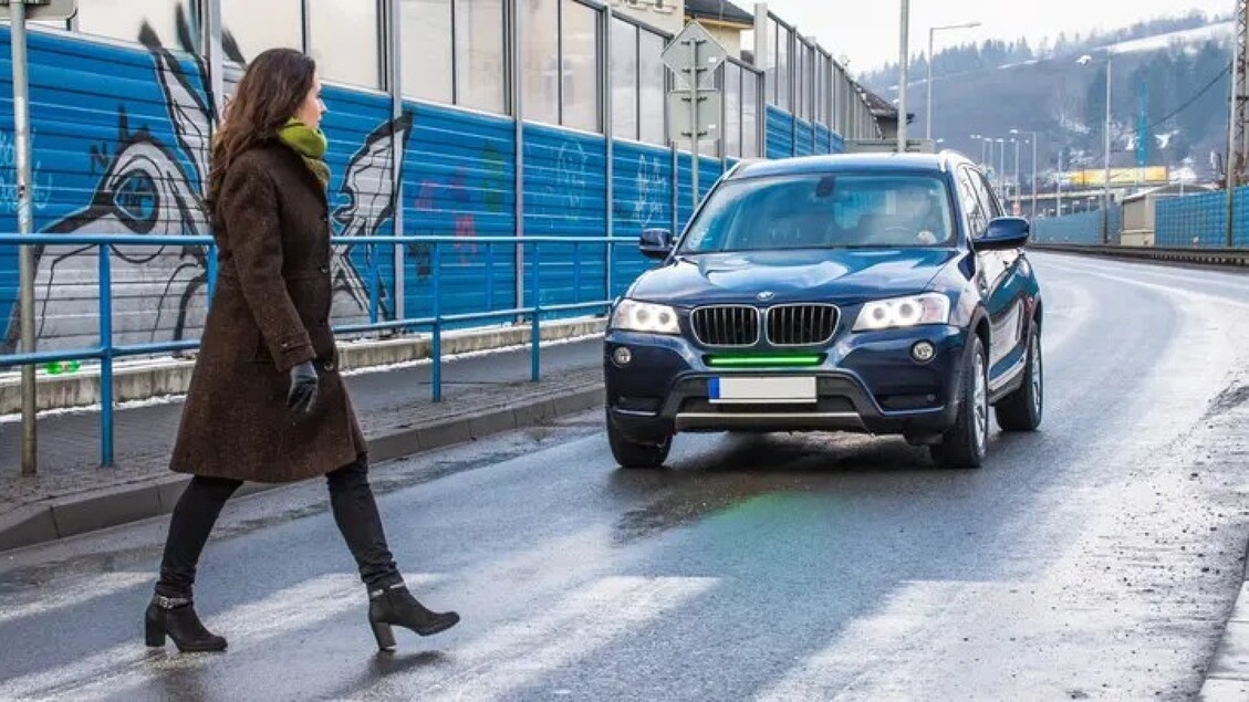Slovakya, otomobillere ön fren lambası takmayı düşünüyor.