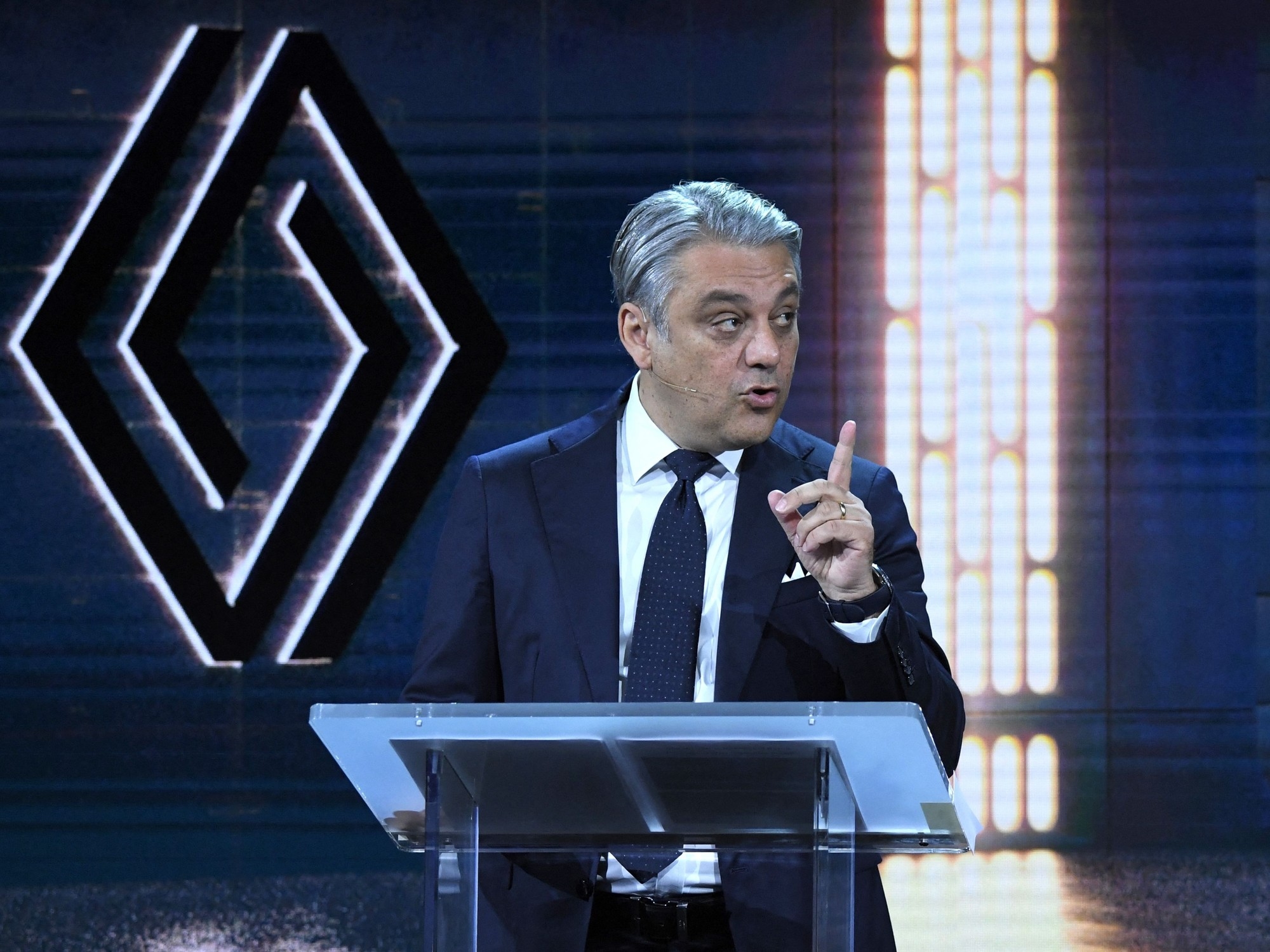 For the CEO of the Renault Group, "without a strong middle class, there is no automotive industry."