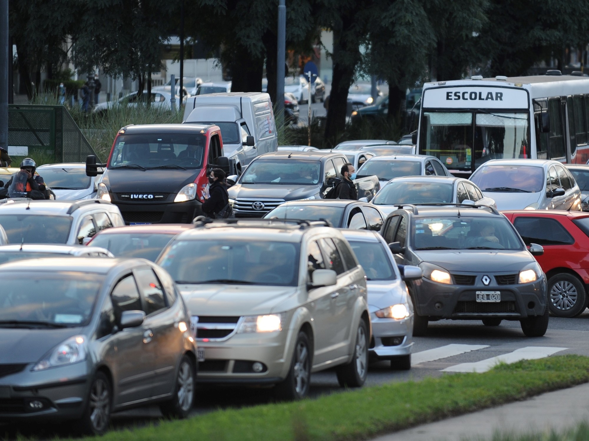 Cuántos autos hay en la Argentina, cuántos están asegurados y cuál es la edad del parque circulante