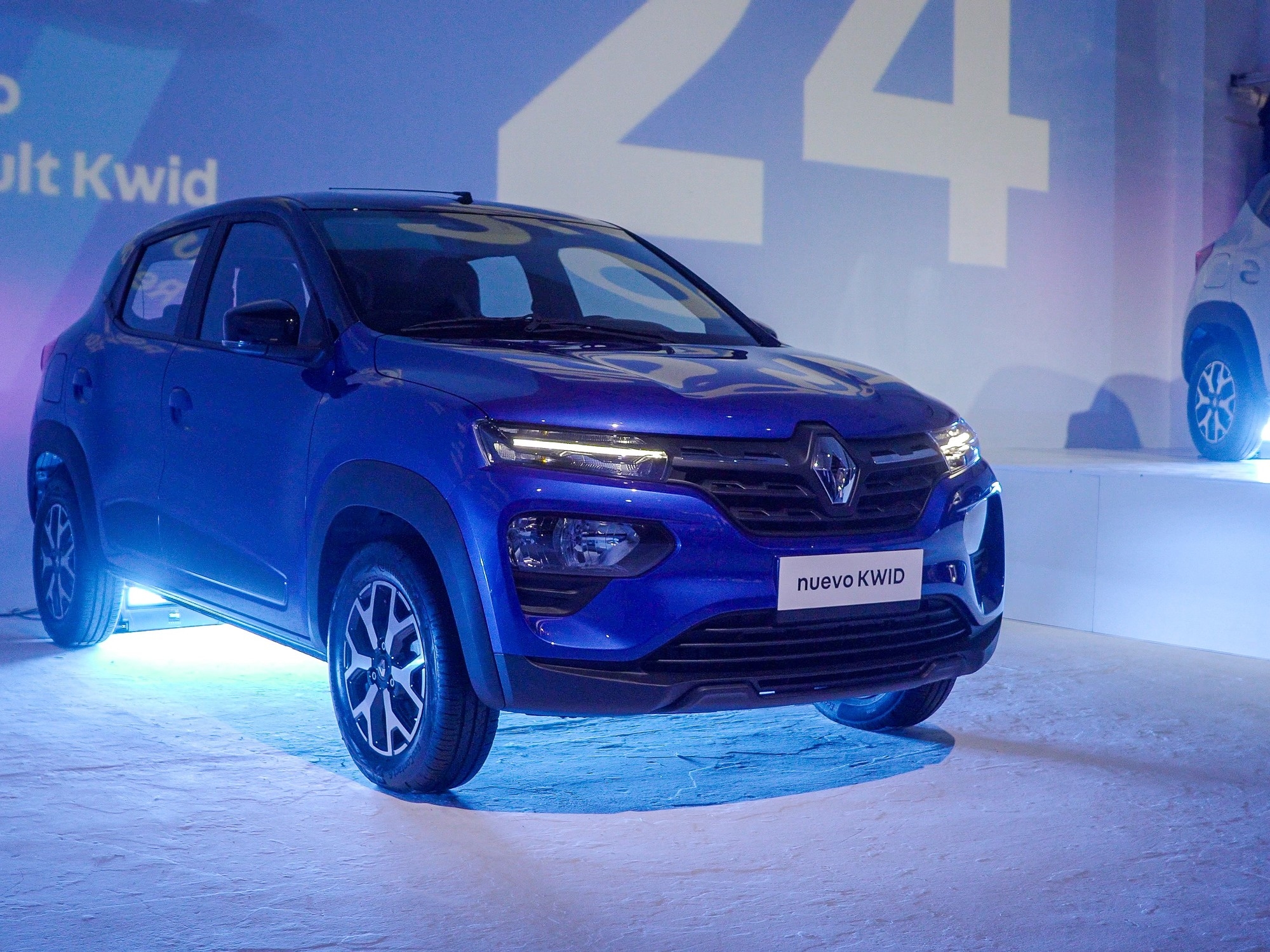 New car deals: new zero-interest credit lines for the cheapest model on the market.