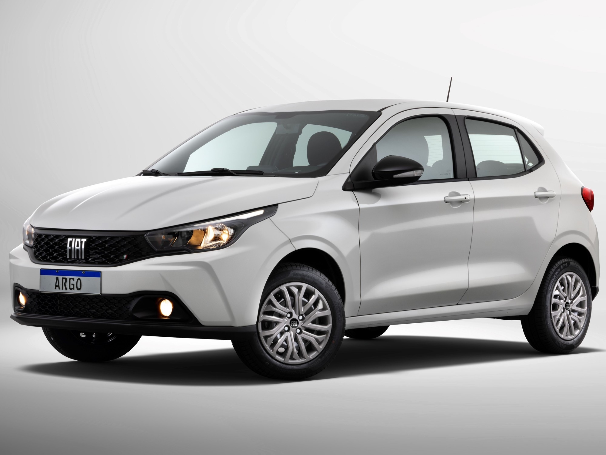 Fiat Argo Arjantin'e geri döndü ve piyasadaki en ucuz otomobillerden biri olmaya devam ediyor.