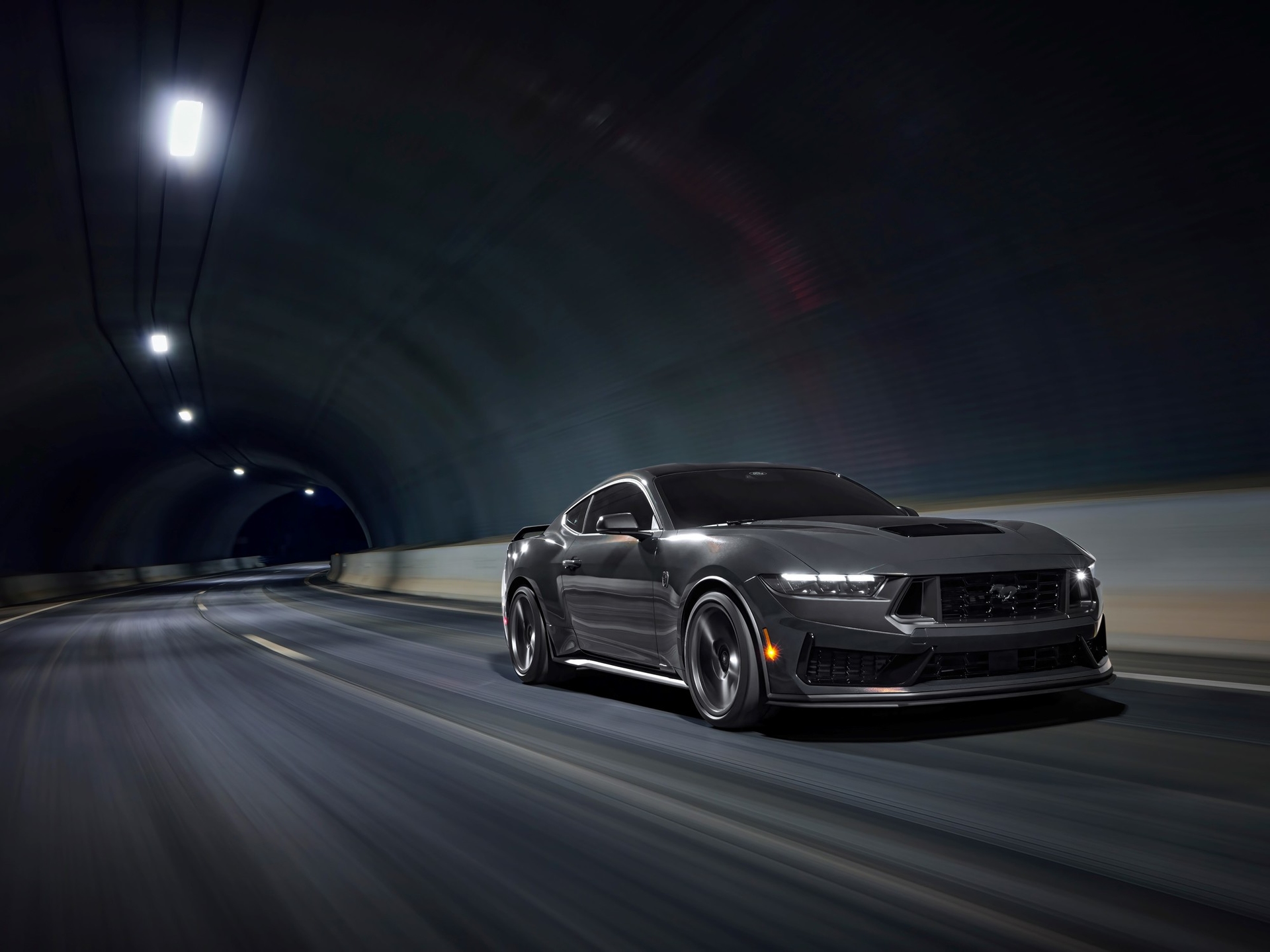 Ford lanceerde de Mustang Dark Horse: hoe deze eruitziet en hoeveel de krachtigste versie van de legendarische sportwagen in het land kost.