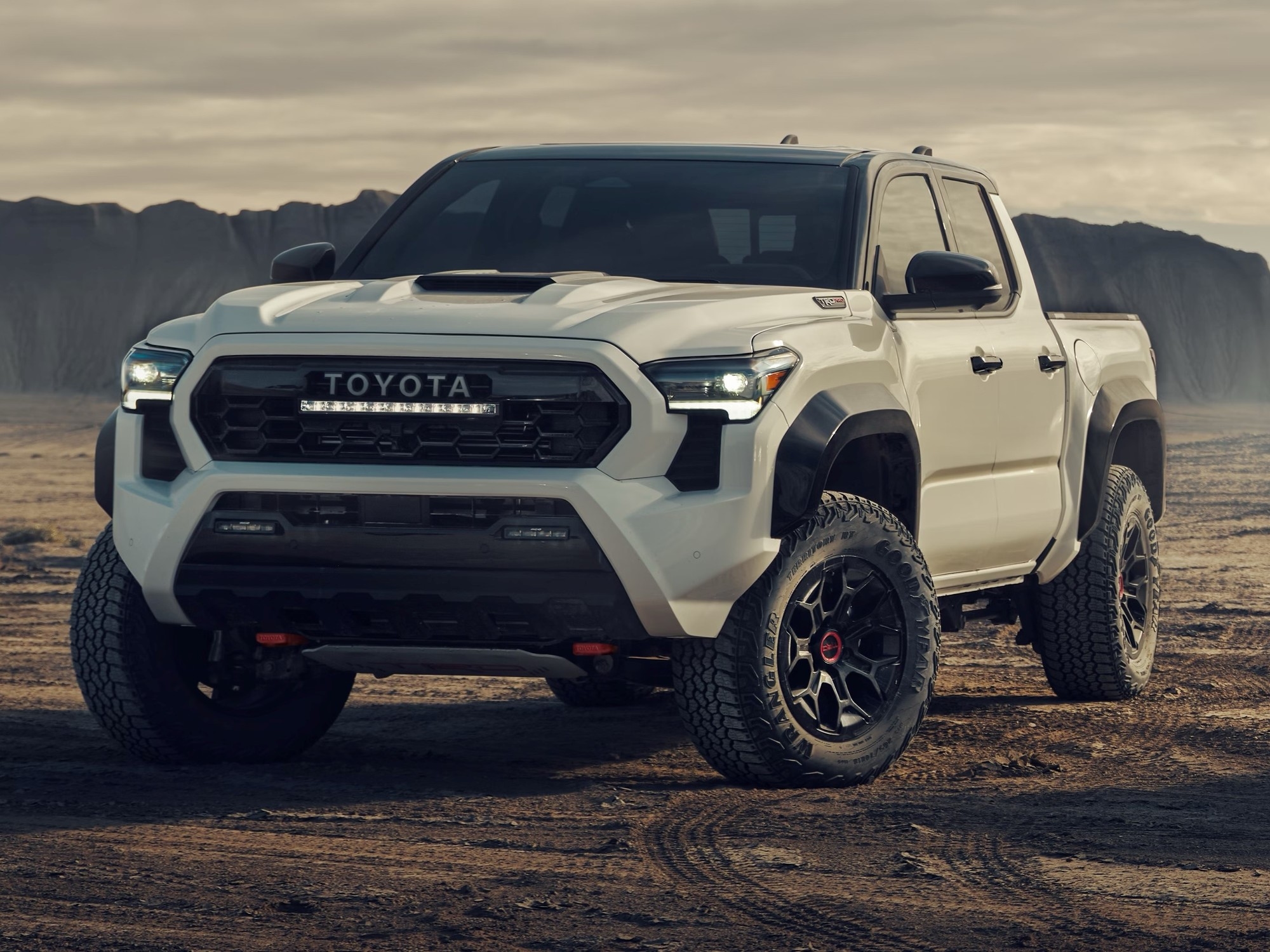 Toyota, Ford Maverick'e rakip olacak yeni pikap modelini duyurdu: fiyatı ve yeni pikabın ne zaman piyasaya sürüleceği.