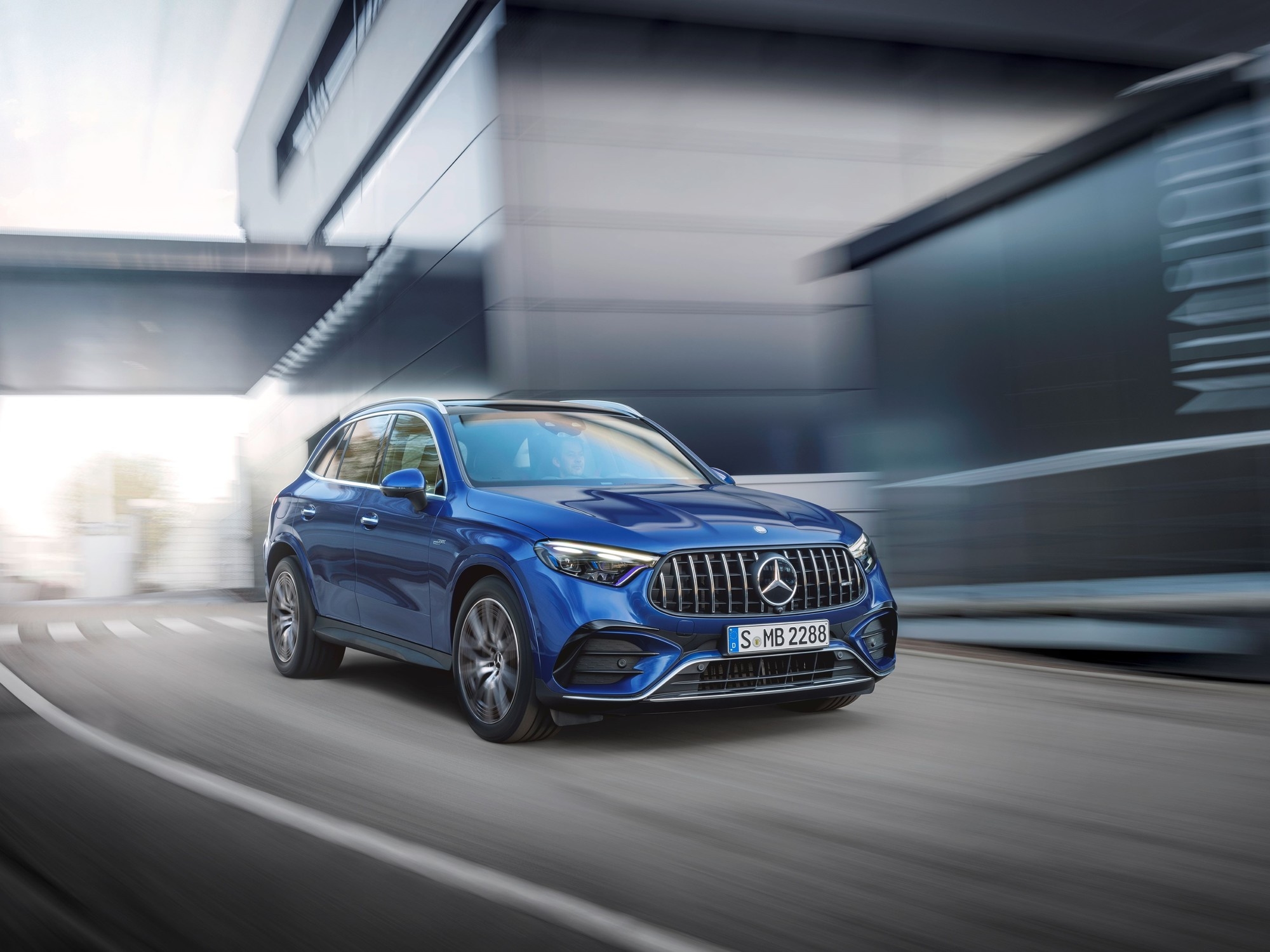 Mercedes-Benz, Arjantin'deki konumunu güçlendiriyor ve AMG amblemli üç sportif SUV sunuyor.