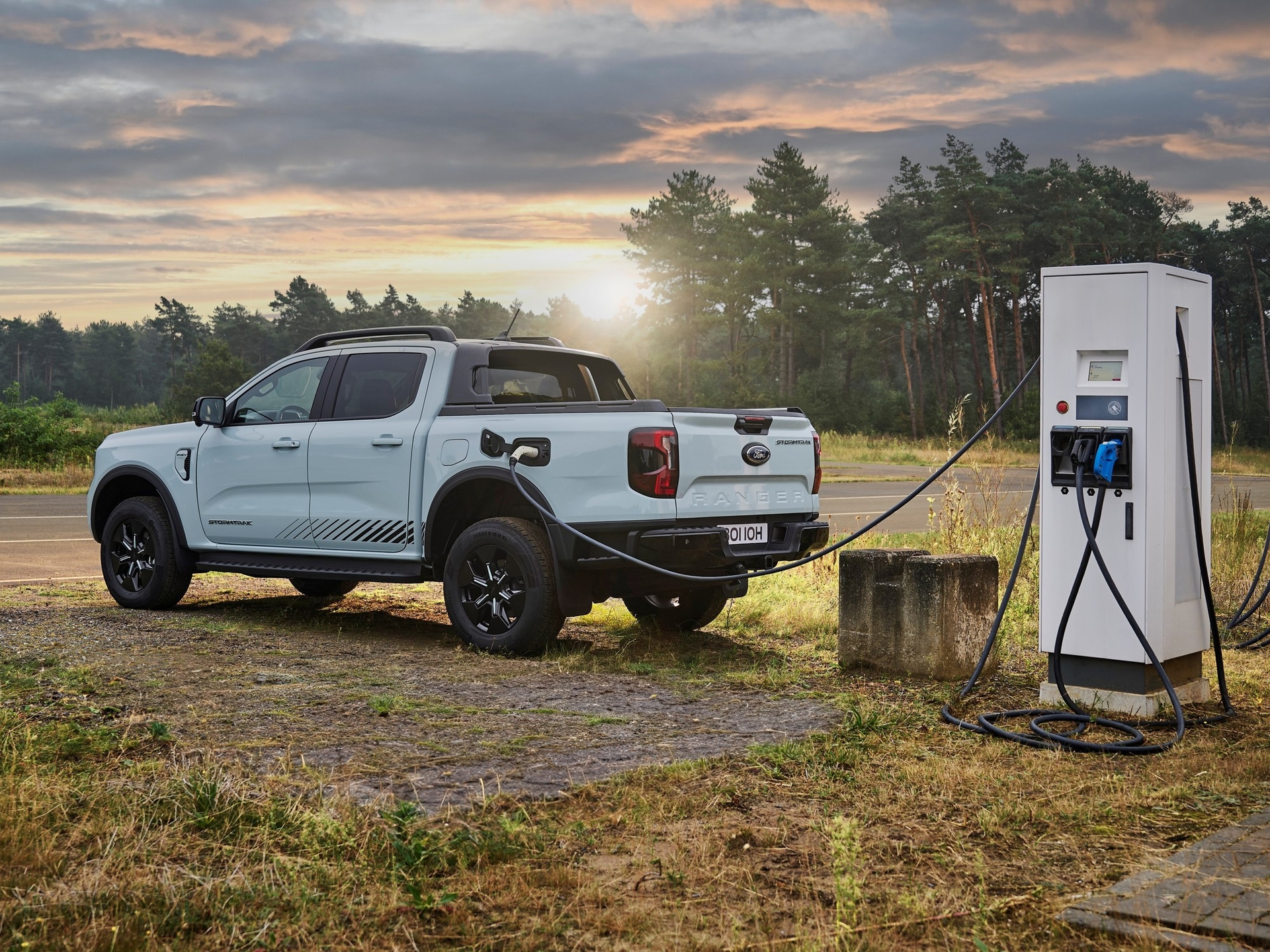 Nova Ford Ranger híbrida: como é a nova picape plug-in que será fabricada no país?