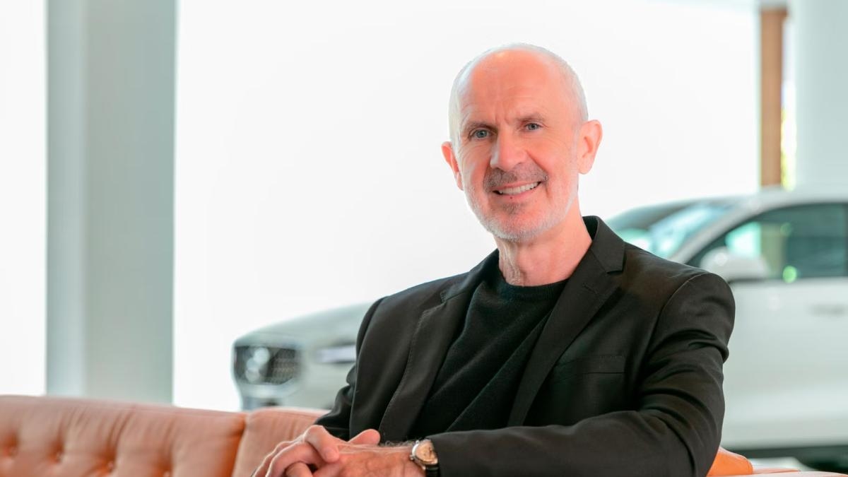Jim Rowan, former CEO of Volvo: "It will be very difficult to implement autonomous driving in urban environments, where there are construction sites that change daily, schools, scooters, and children."