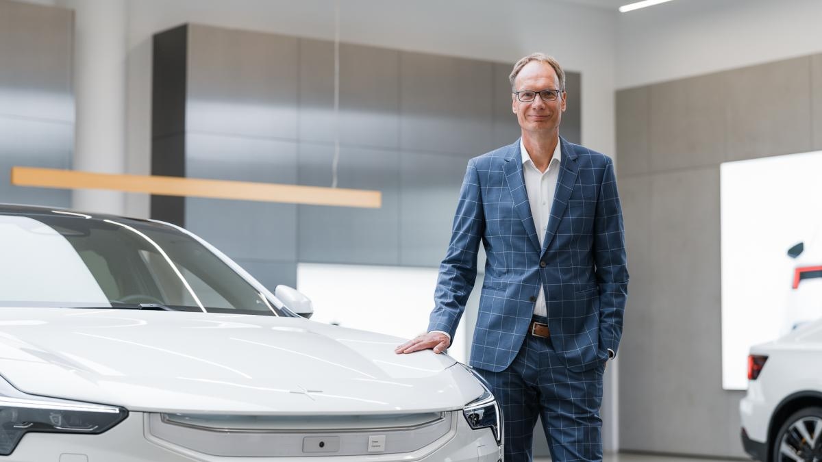 Michael Loshcheller, CEO van Polestar: "Ik denk dat kopers van elektrische auto's erg openstaan ​​voor nieuwe merken, en dit is een goede kans voor ons."