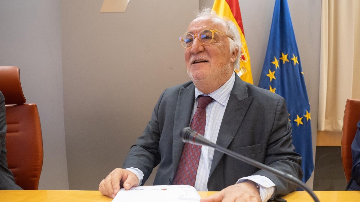 Pere Navarro, direttore della DGT (Direzione generale del traffico e dei trasporti): "Se raggiungiamo un limite di circolazione di almeno due persone per auto, dimezzeremo il numero di veicoli e le emissioni: questa è la grande sfida del XXI secolo."