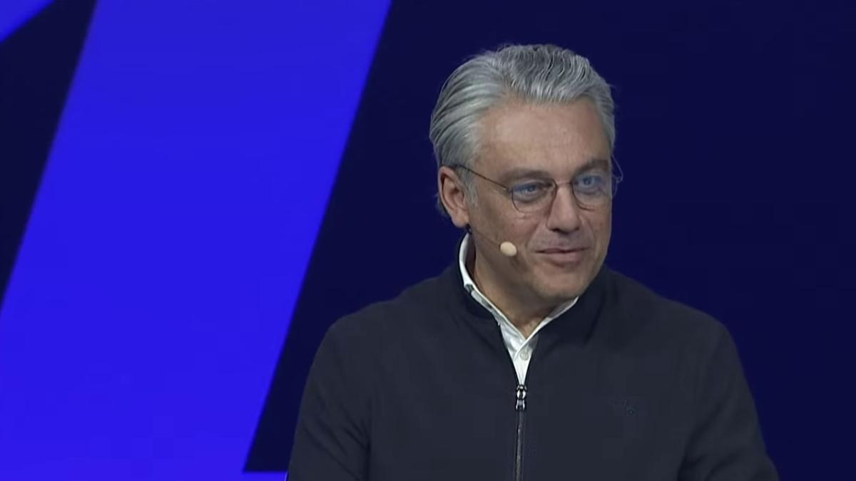 Luca de Meo, CEO of Renault: “The United States and China are deploying bold industrial strategies; Europe must catch up, and it must do so as a team, because no company can succeed alone.”