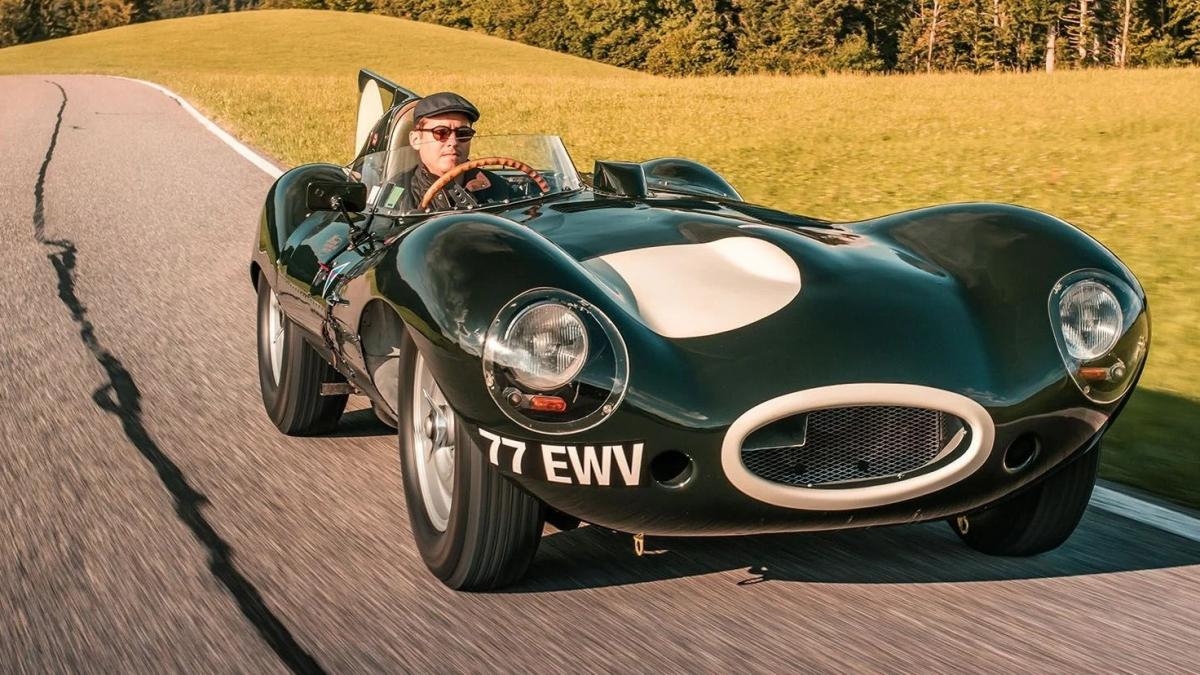 1950'lerden kalma bu özel Jaguar'ın fiyatı yaklaşık 7 milyon avroya ulaşabilir.
