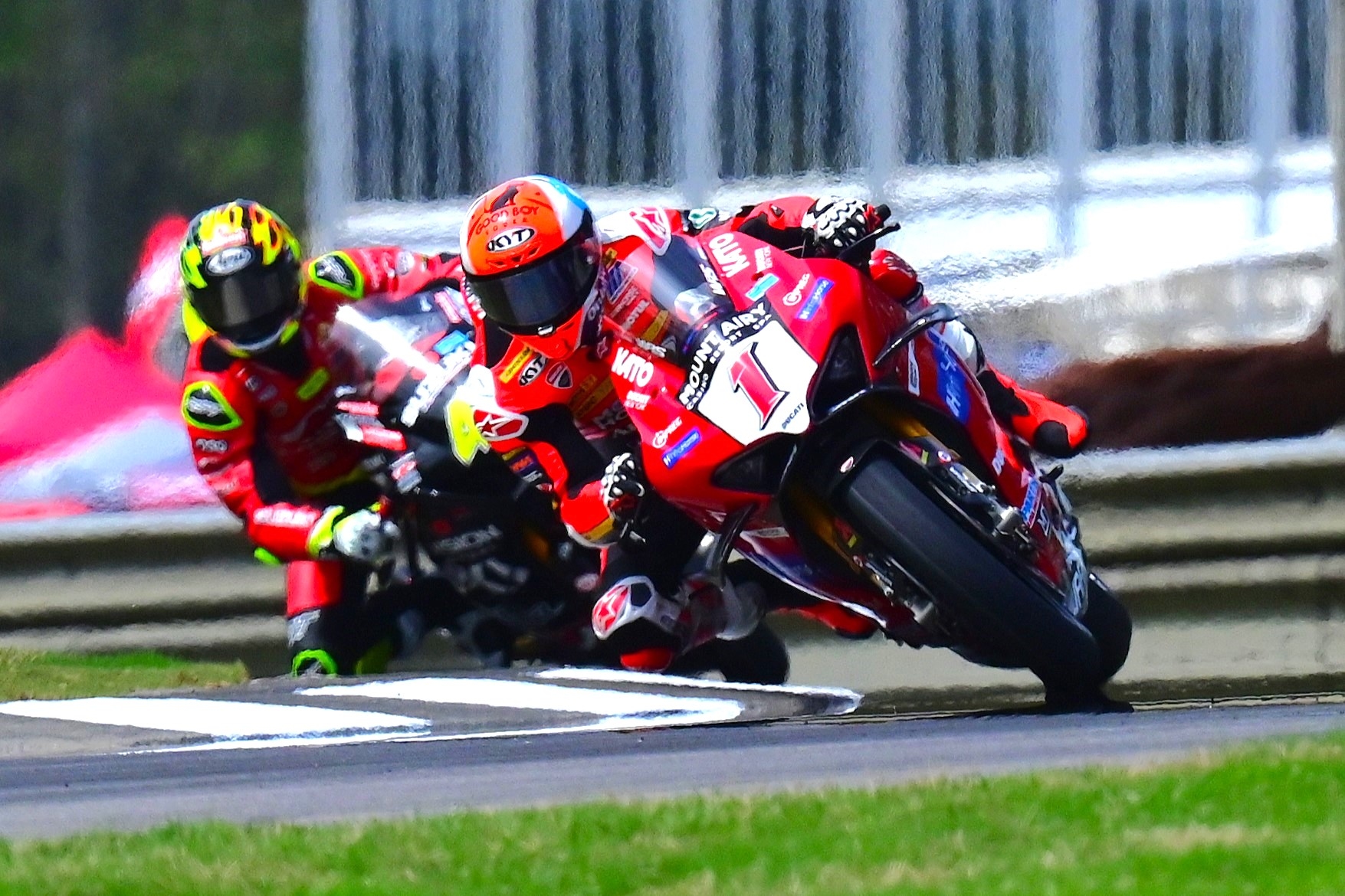 Josh Herrin arrasa con su segunda victoria en Road America Superbike