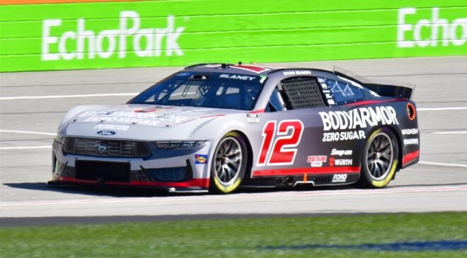 FÃS DE 49 ESTADOS E 22 PAÍSES PARTICIPARÃO DO QUAKER STATE 400 DE SÁBADO