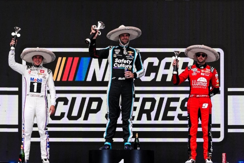 SVG WINS THE VIVA MEXICO 250, CHASE ELLIOTT CLAIMS P3 PODIUM FINISH