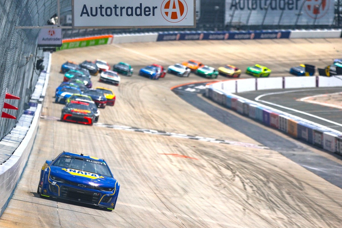 CHASE ELLIOTT SCENDE IN LEADER DELLA NASCAR CUP SERIES DOPO L'ARRIVO A DOVER
