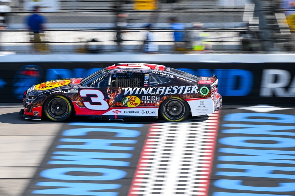 AUSTIN DILLION HA GUIDATO 107 GIRI PER VINCE A RICHMOND PER IL SECONDO ANNO CONSECUTIVO