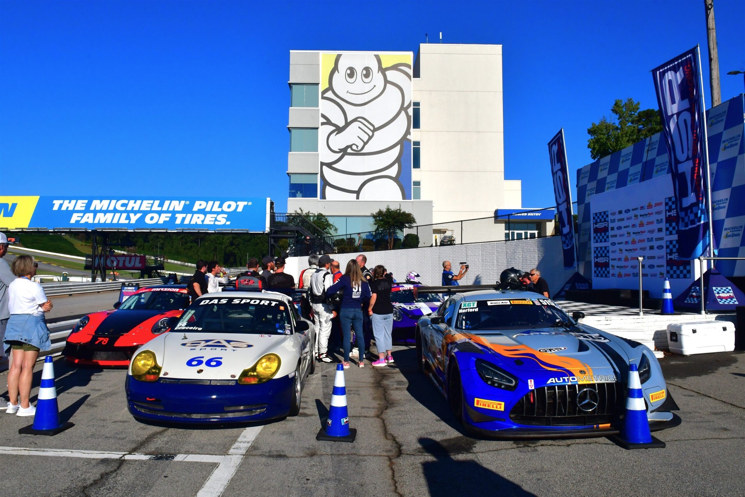 ФОТОГРАФИИ MOTORSPORT AMERICA С КЛАССИЧЕСКОЙ 10-ЧАСОВОЙ ГОНКИ GLOBAL GT