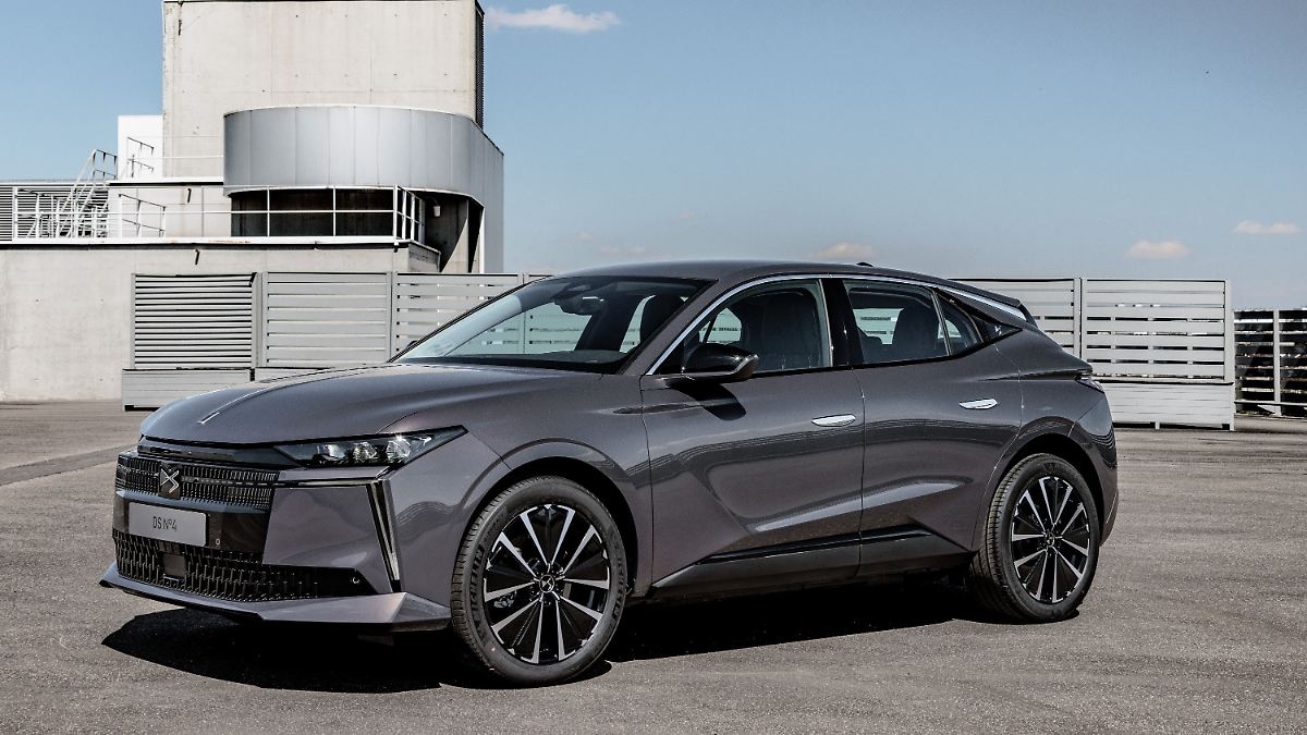 News under the hood: The new DS N°4 – now also purely electric