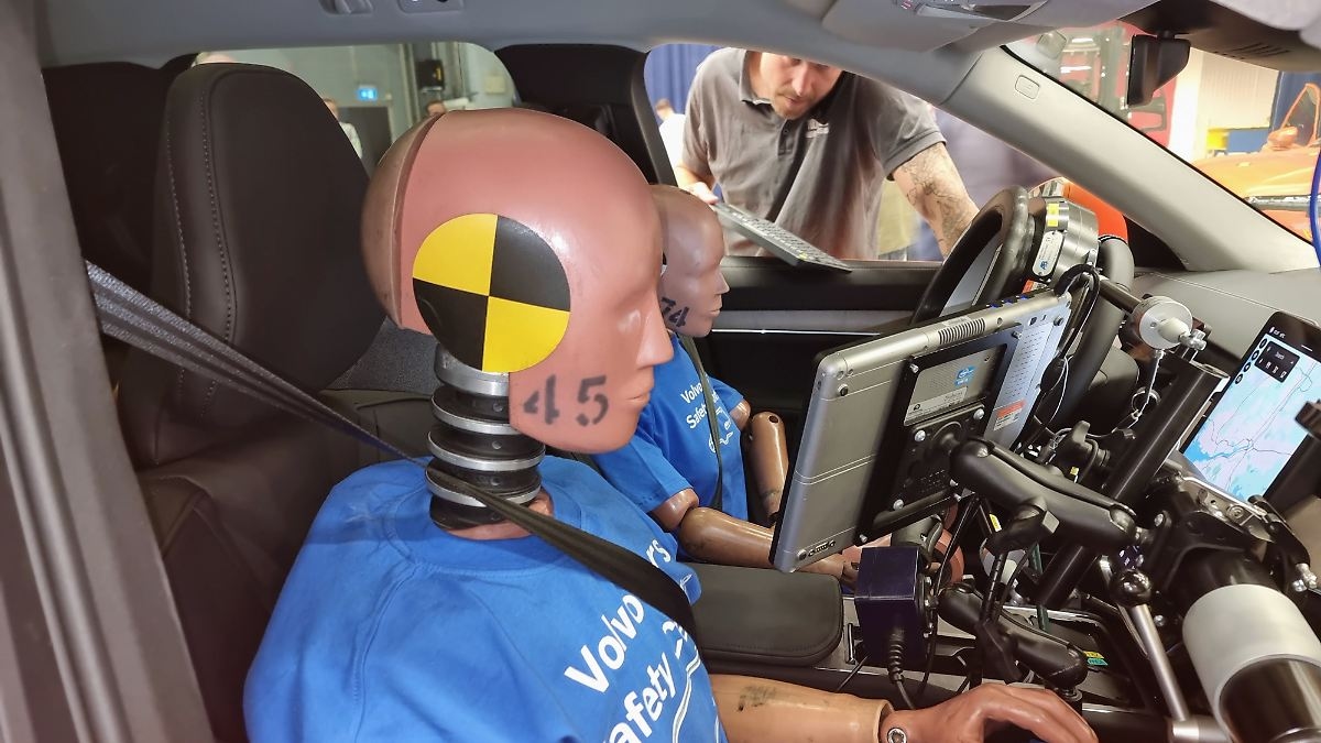 Mitigar las consecuencias de los accidentes: Volvo desarrolla el cinturón de seguridad inteligente