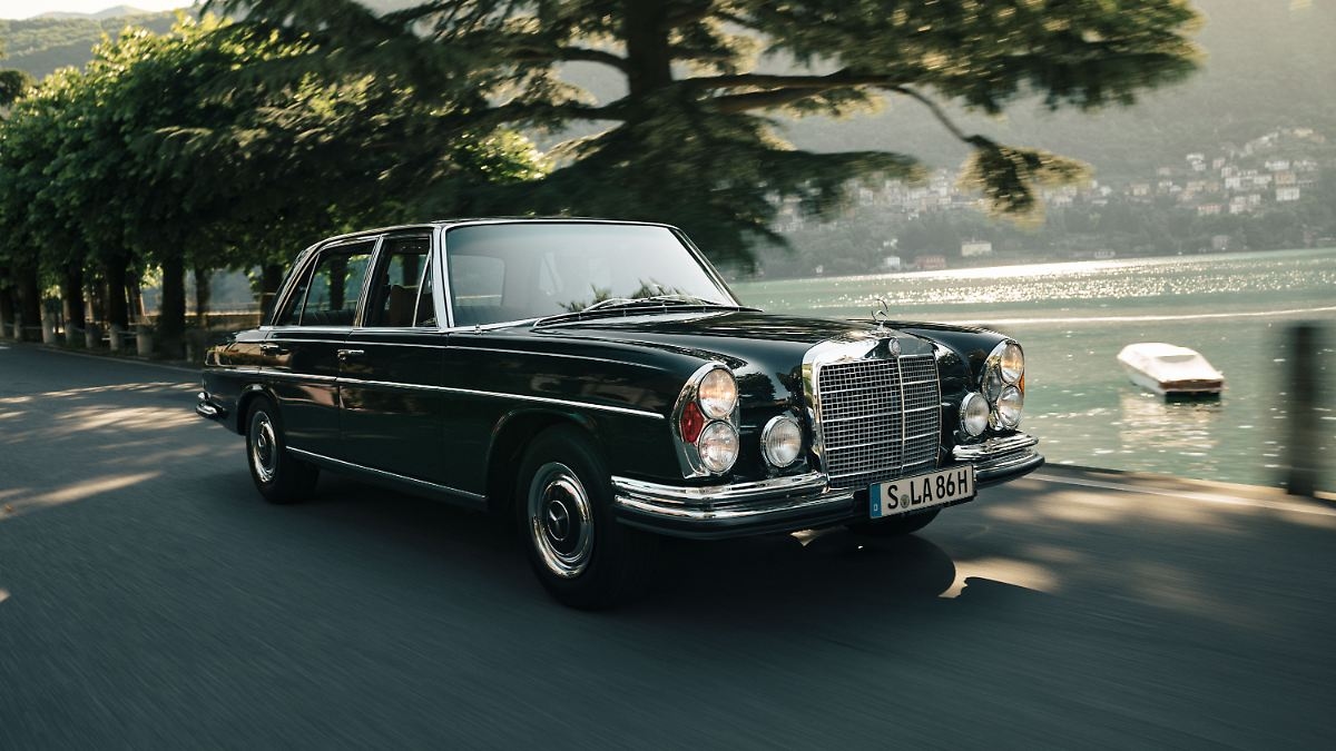 Мощный старичок с легендарным статусом: Тест-драйв Mercedes 300 SEL 6.3: Зверь с рабочим объемом делает путешествие