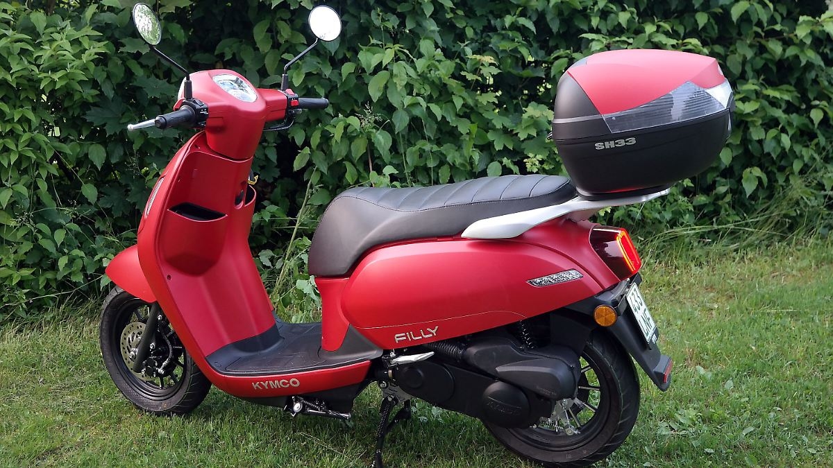 Potro retrô a um preço acessível: Kymco Filly 50i – scooter básica fofa testada