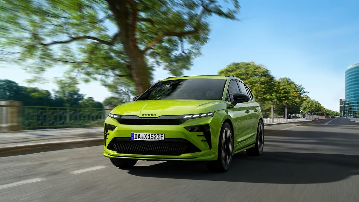 Powerful tourer with a punch: On the road in the Škoda Enyaq RS - definitely not a bourgeois car