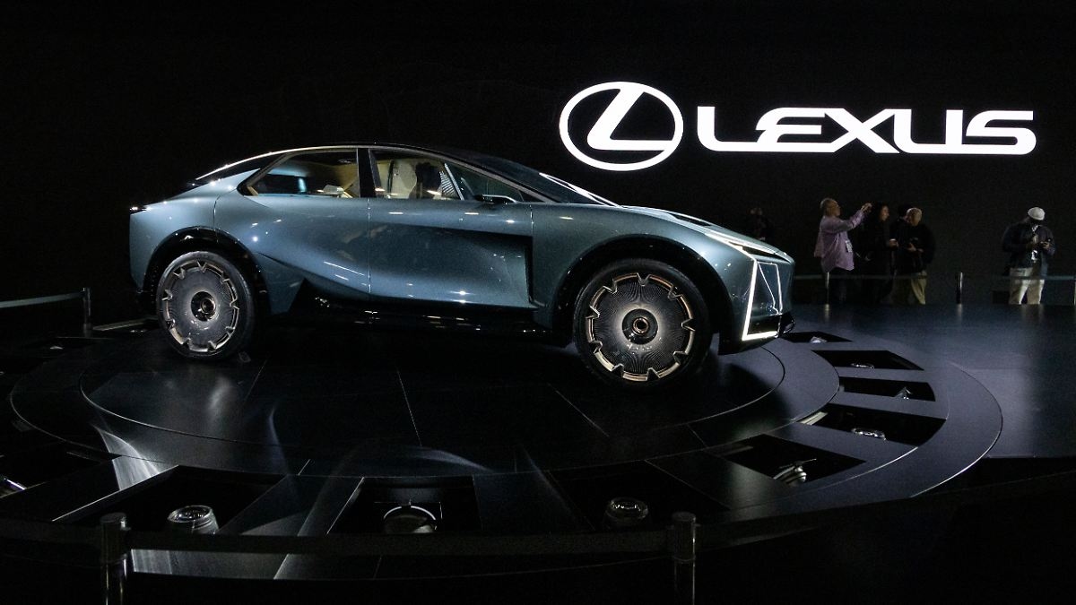 Radical six-wheeled van: Lexus revolutionizes luxury mobility with new spatial concepts