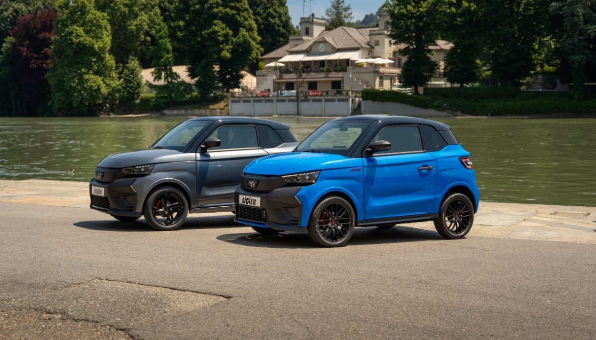Ligier JS50 2025, mobilità urbana con stile: i prezzi delle 2 versioni