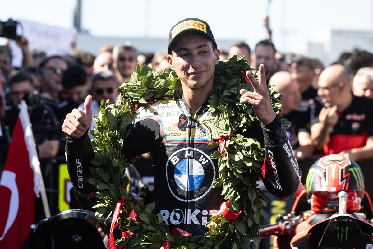 BMW se prepara para una nueva era después de Toprak Razgatlıoğlu