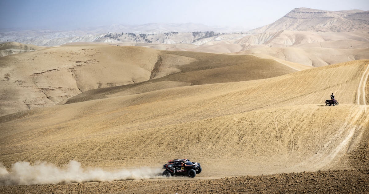 Carro. Sébastien Loeb, primeiro líder do Rally Raid de Marrocos
