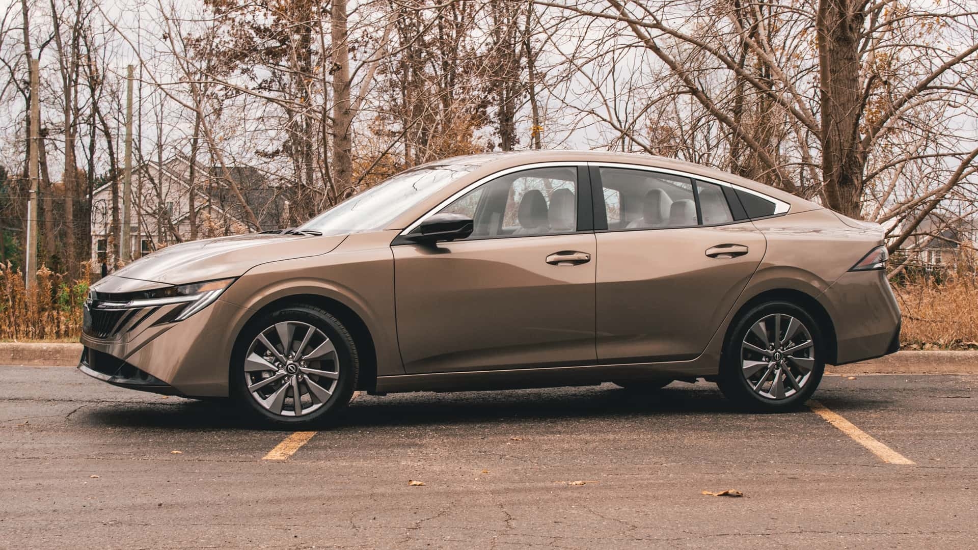 Bu Nissan sedan ABD'de 21.000 avronun altında bir fiyata satılıyor.