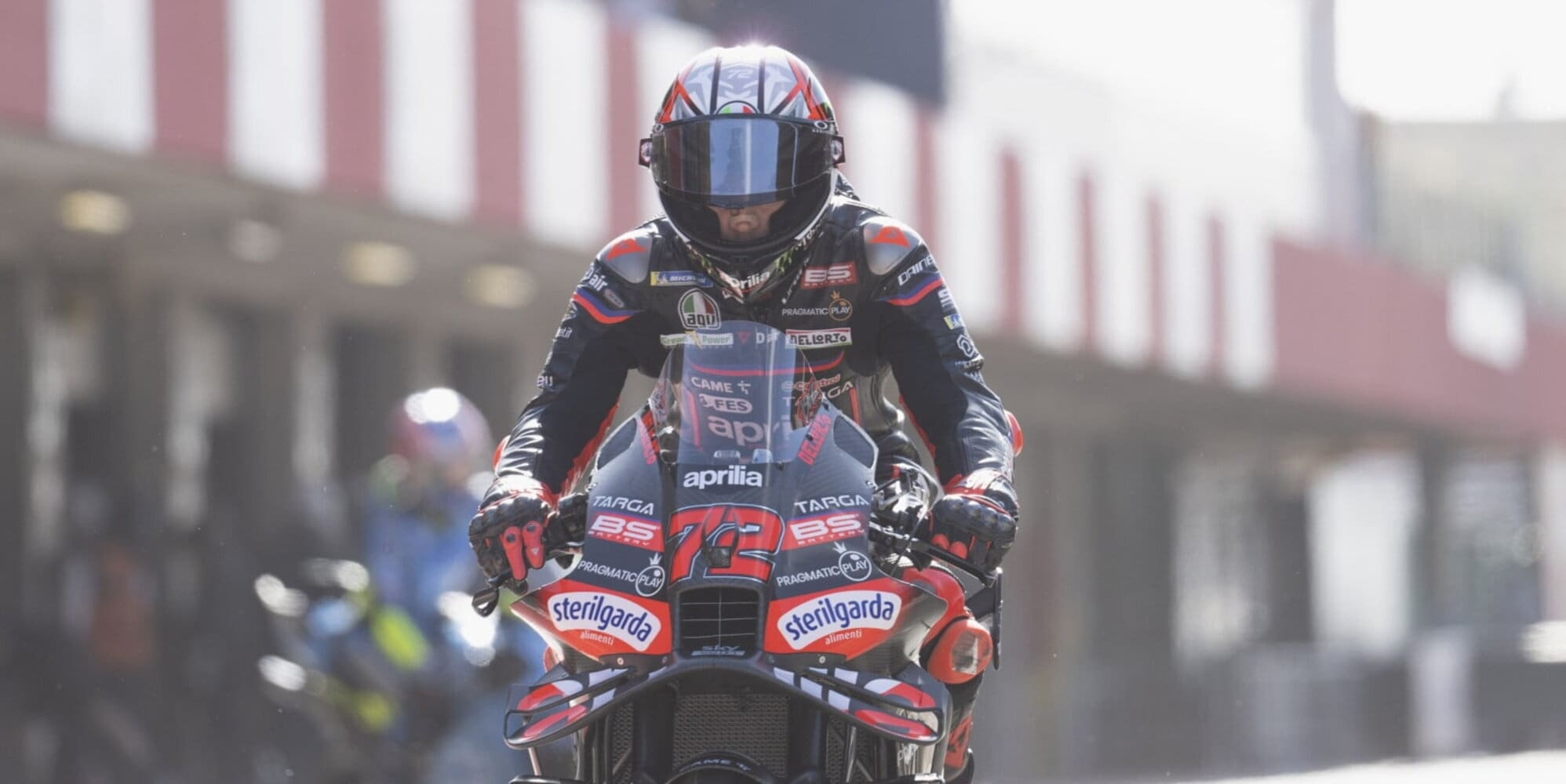 Bezzecchi wint de GP van Portugal voor Alex Marquez! Bagnaia crasht.