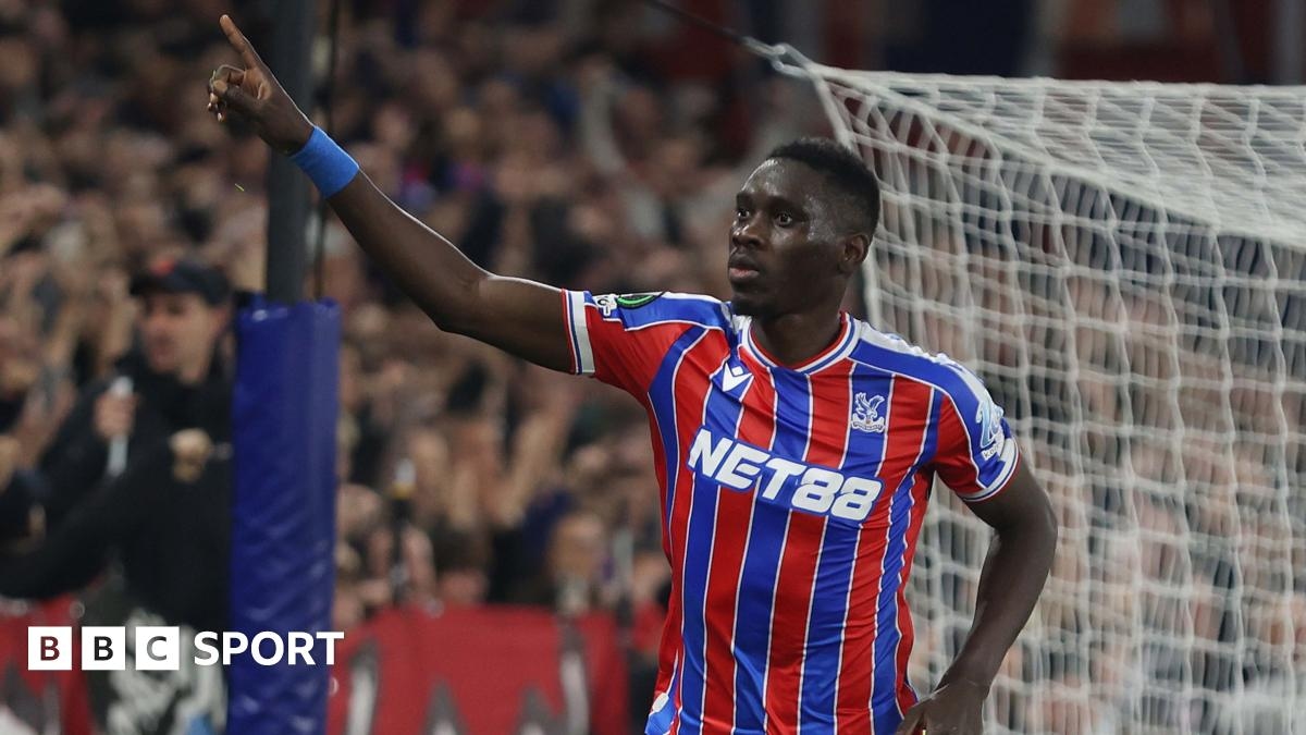 'Voando' Sarr ameniza a derrota de Eze para o Crystal Palace