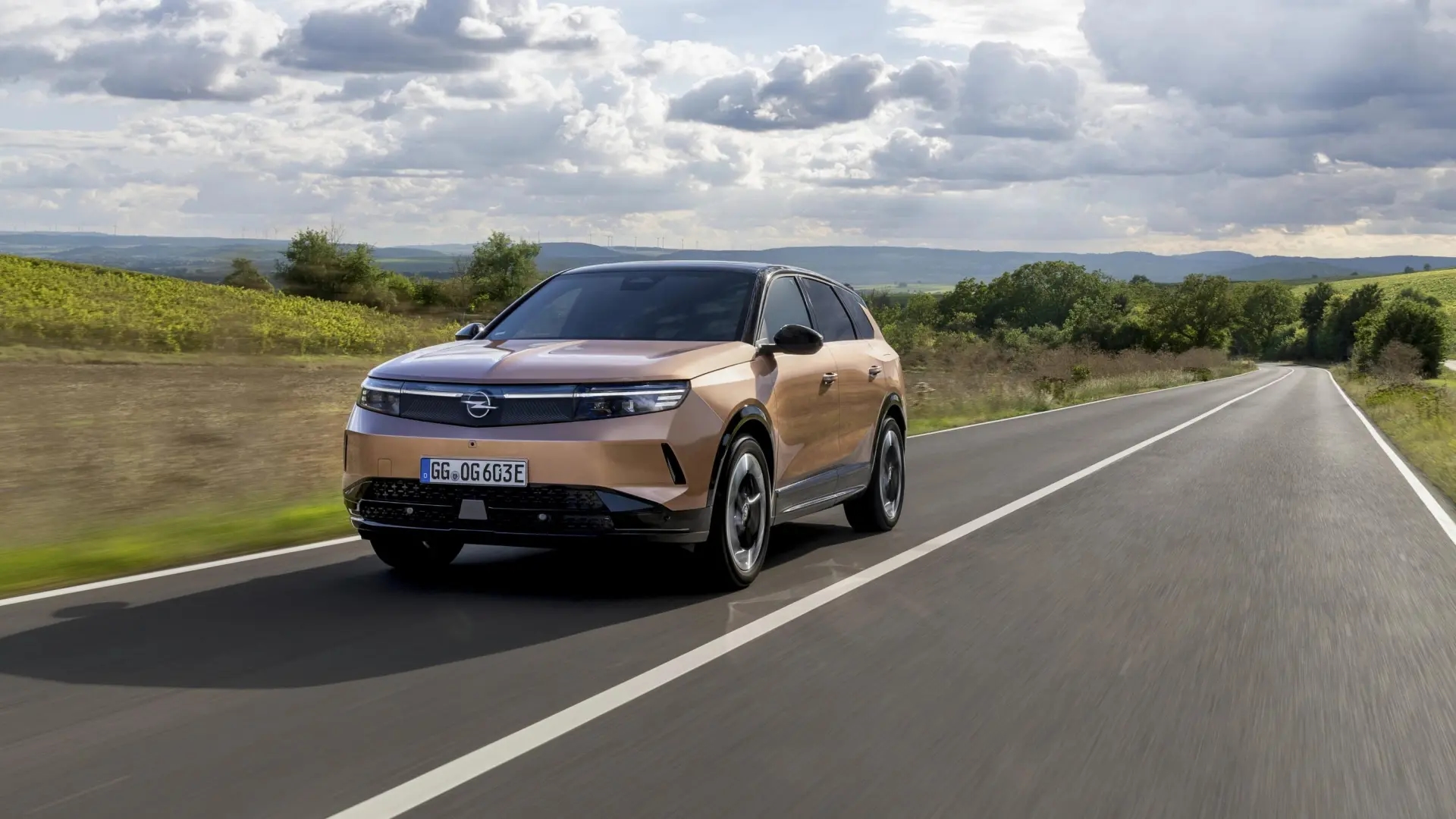 Opel expands its 100% electric range with the longest-range Grandland to date.