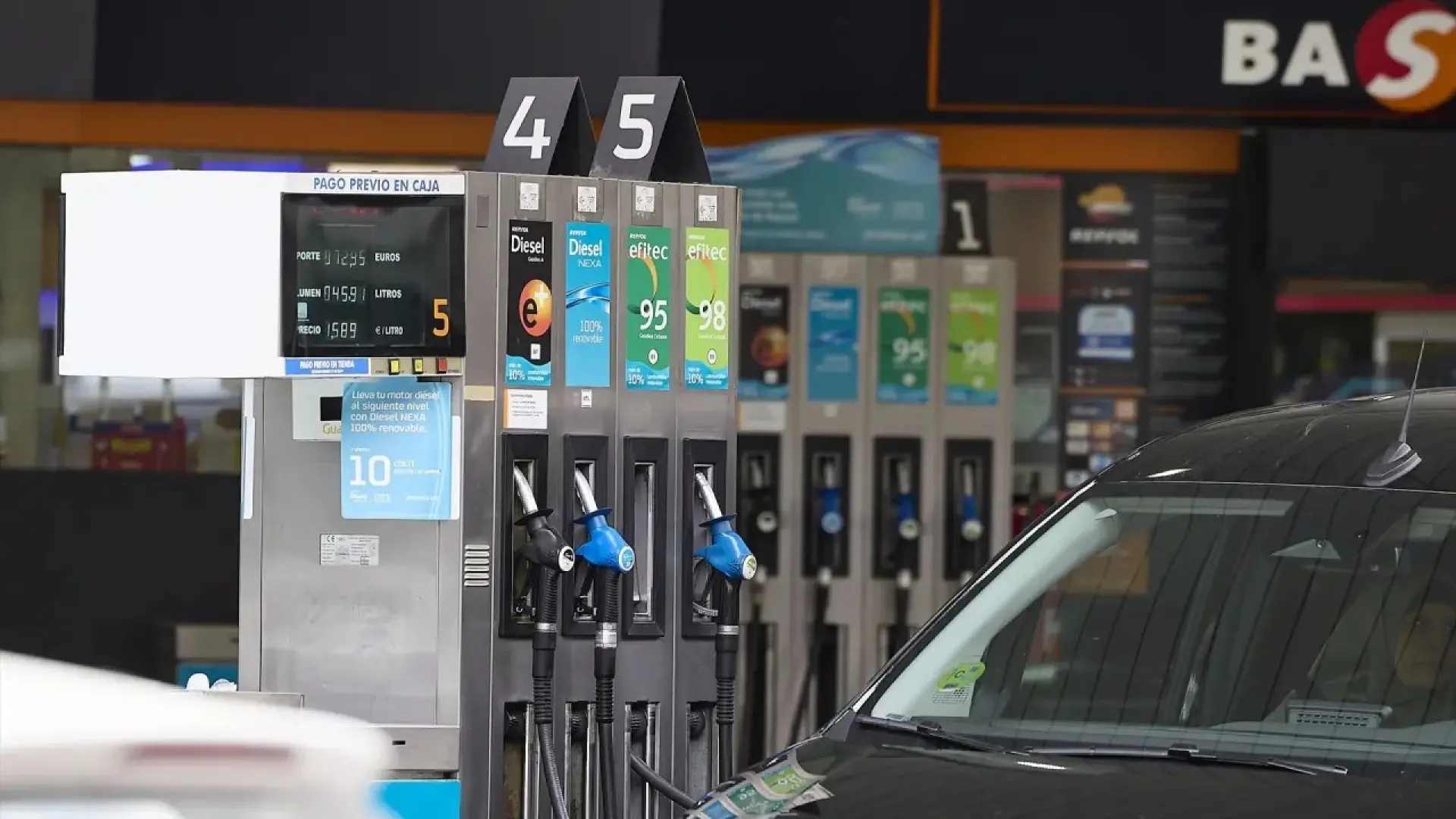 I giorni della settimana in cui il rifornimento è vietato in ogni circostanza, secondo uno studio dell'OCU