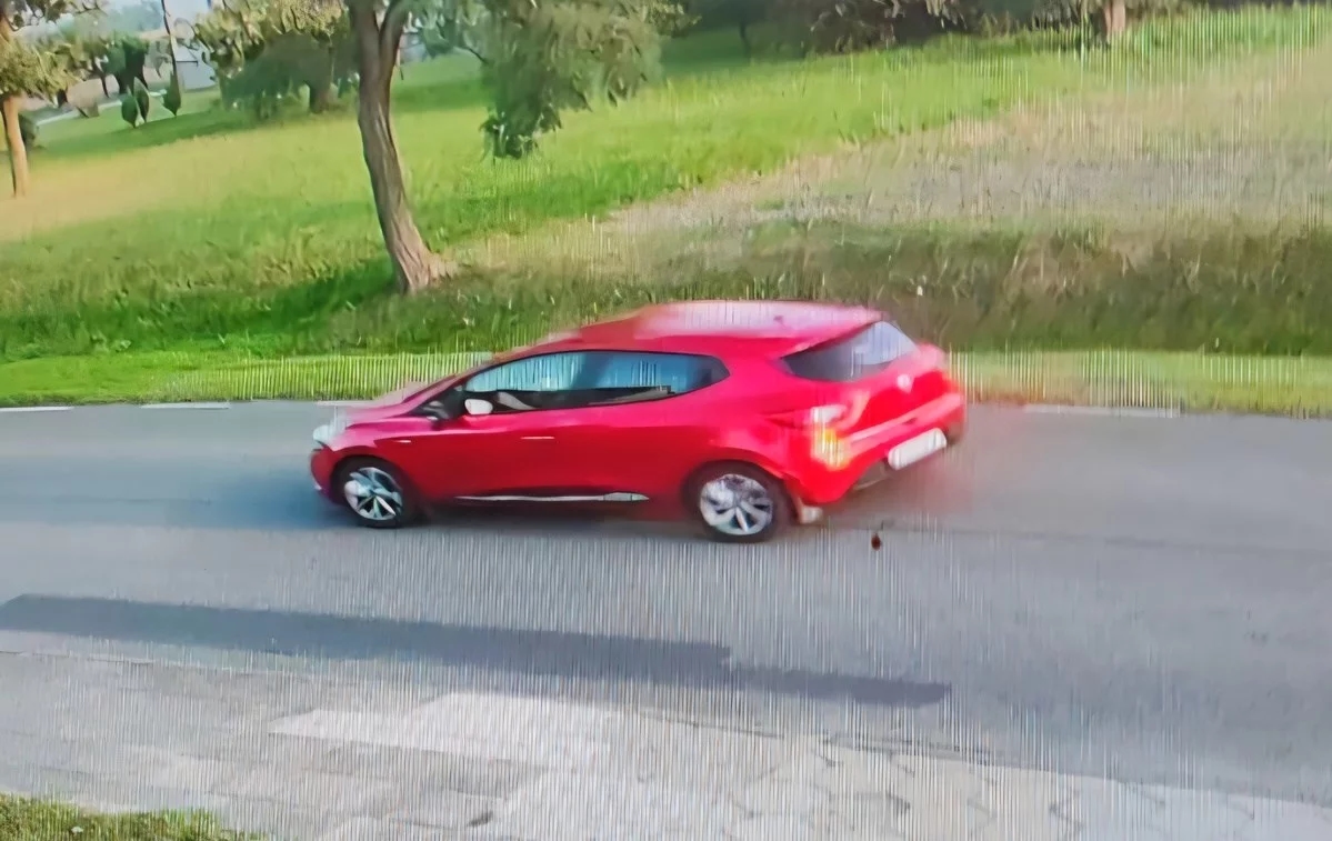 Elle a percuté une fillette de 12 ans à vélo et a pris la fuite. La police demande de l'aide.
